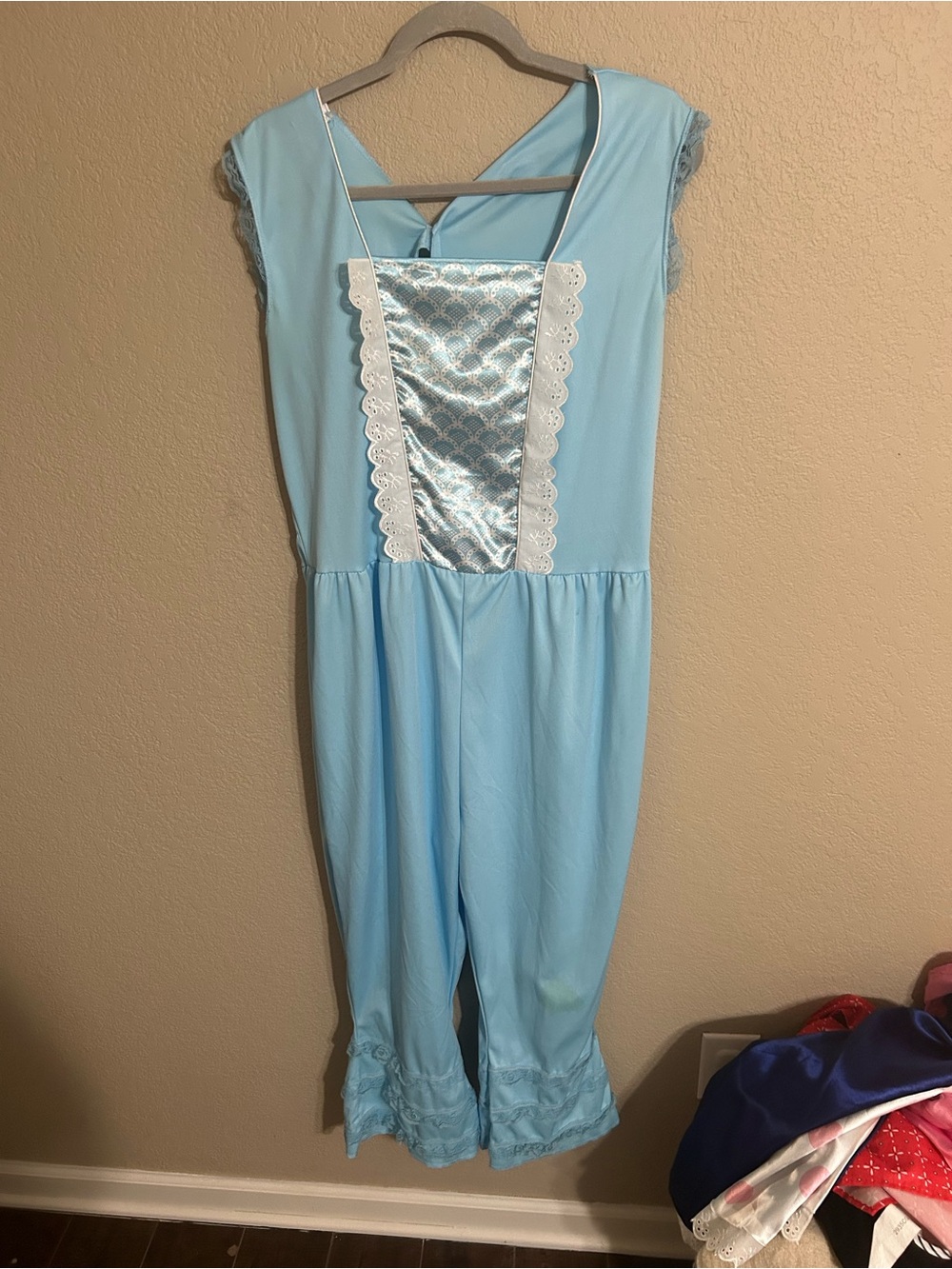 TS4 Bo Peep Costume Jumpsuit with Cape/Accessories - Picture 6 of 6
